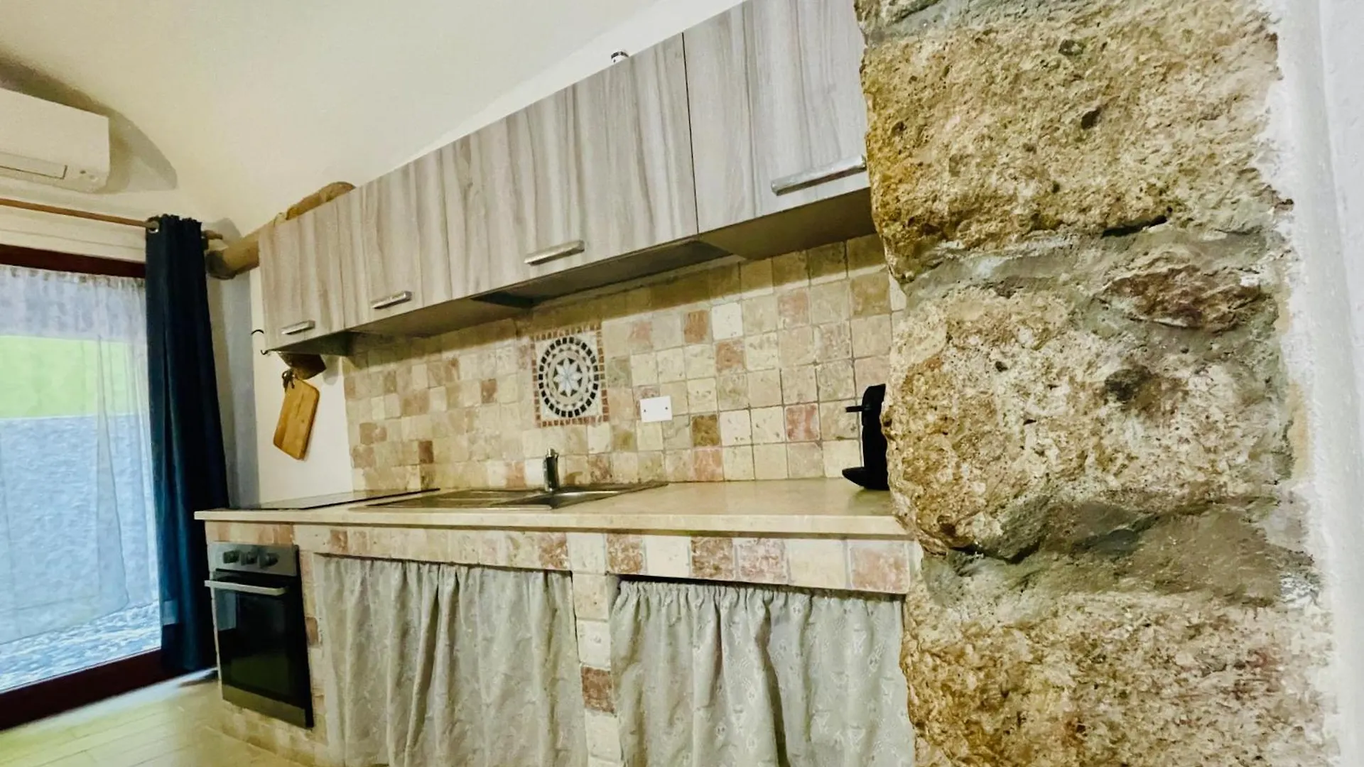 Domo Mea Authentic And Modern At The Castle Apartman Bosa Olaszország